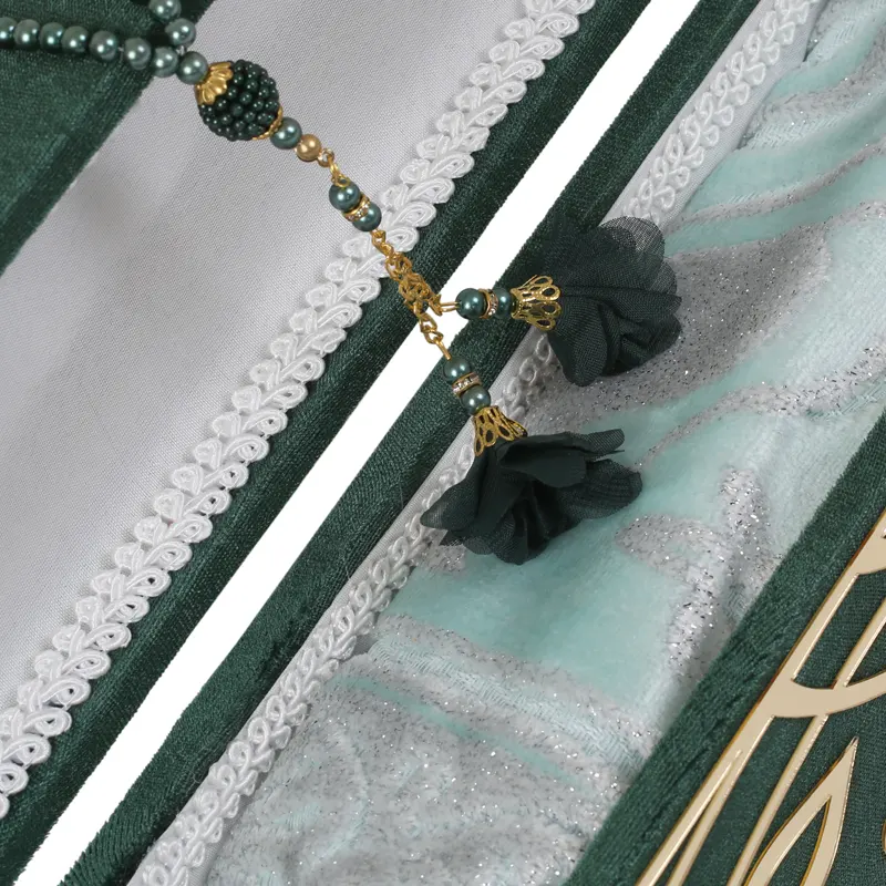 velvet green case with prayer mat 3